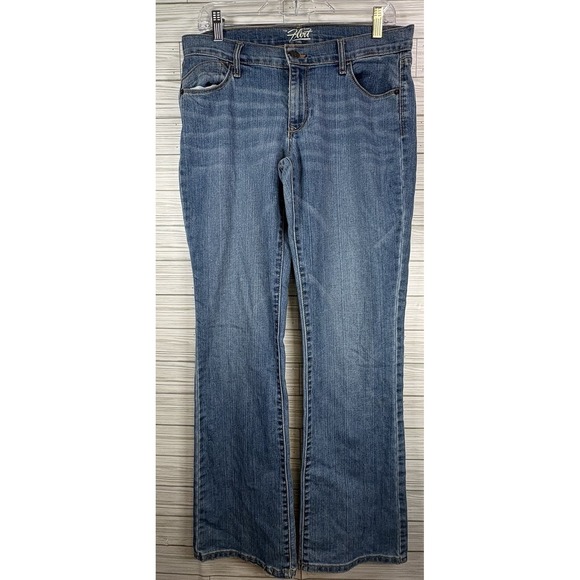 Old Navy Womens The‎ Flirt Low Rise Bootcut Leg Jeans Sz 8 Reg Blue Medium Wash - Picture 1 of 10